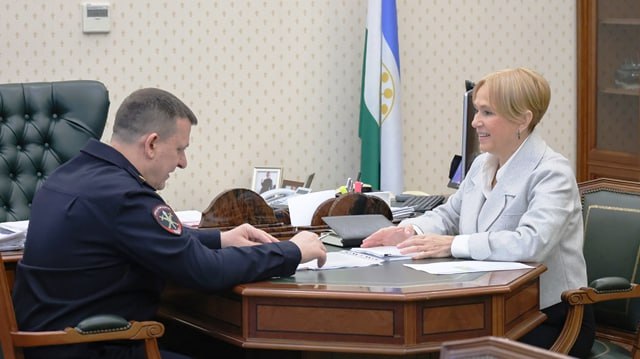 Министр внутренних дел республики Александр Воронежский провел встречу с Уполномоченным по защите прав предпринимателей в РБ Ириной Абрамовой Министр внутренних дел республики Александр Воронежский провел встречу с Уполномоченным по защите прав предпринимателей в РБ Ириной Абрамовой