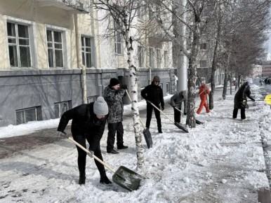 В Уфе стартовали общегородские субботники!