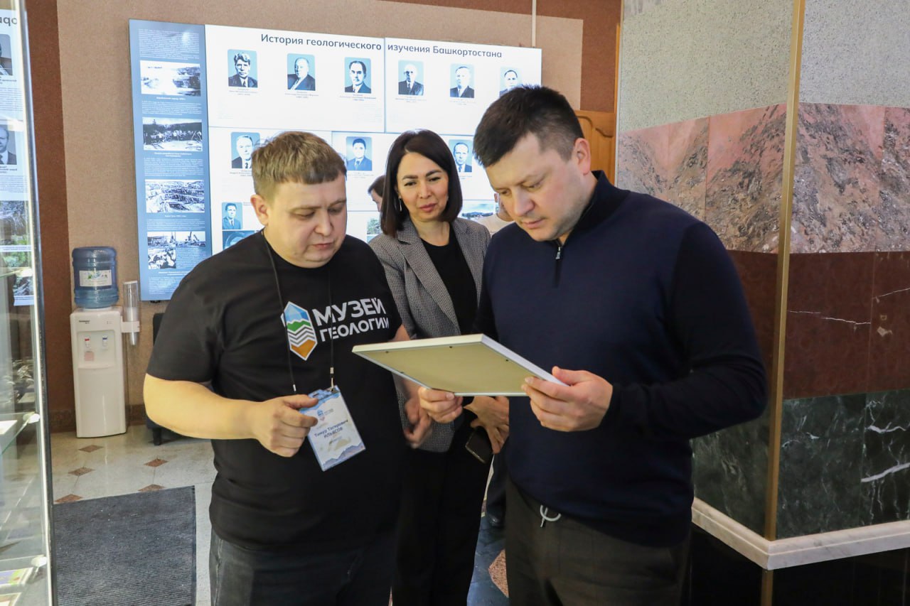 Каменные грани истории. Мэр Уфы Ратмир Мавлиев посетил Музей геологии и полезных ископаемых, который является филиалом Музея истории города В здании учреждения, которое расположено на улице Ленина, за счет средств городского... Каменные грани истории. Мэр Уфы Ратмир Мавлиев посетил Музей геологии и полезных ископаемых, который является филиалом Музея истории города В здании учреждения, которое расположено на улице Ленина, за счет средств городского...