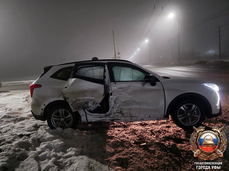 В ДТП пострадал пассажир. Вечером 15 февраля на Затонском шоссе в Уфе столкнулись «Хавал Джулион» и «Киа Рио»