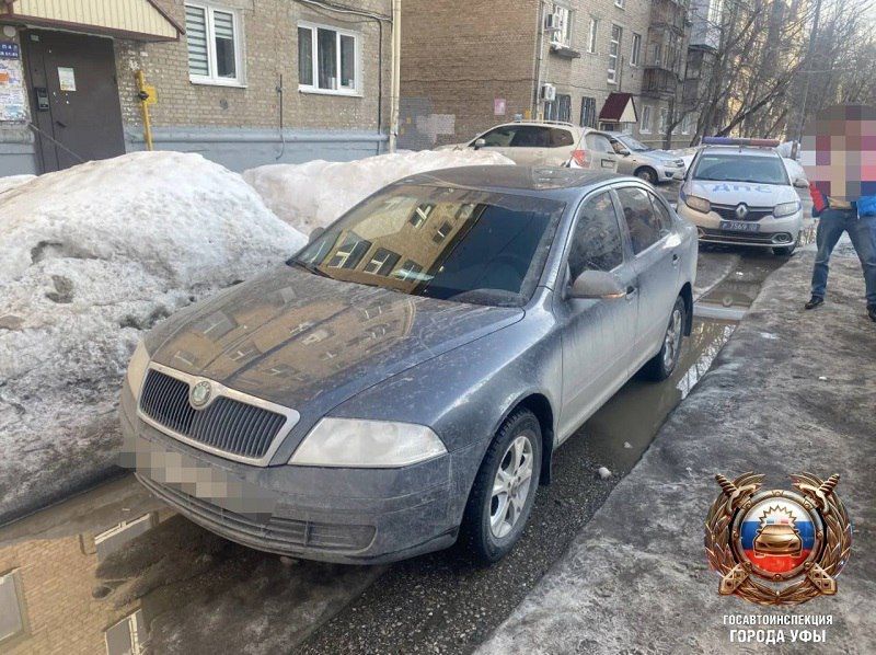 Водитель иномарки сбил человека