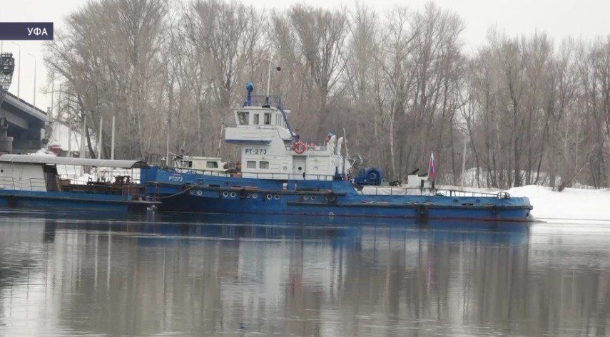 В Уфе проводится измерение уровня воды на реке Белой