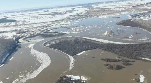 В Башкирии спасатели проводят мониторинг паводковой обстановки с вертолета