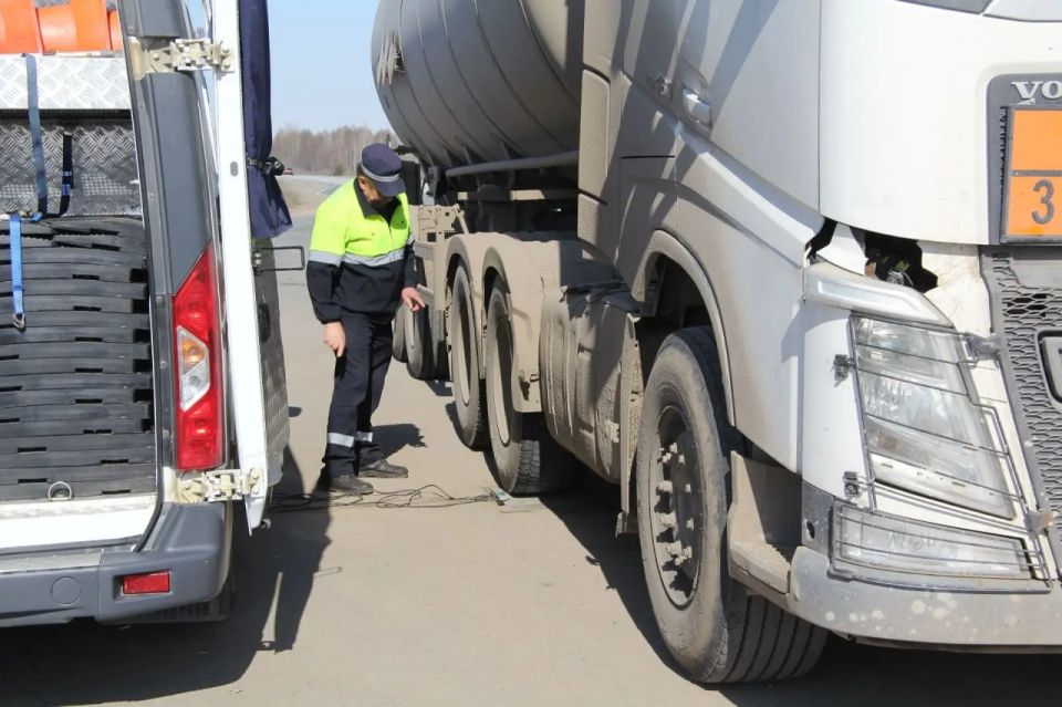 ВЕСЕННИЕ ОГРАНИЧЕНИЯ ДЛЯ БОЛЬШЕГРУЗОВ