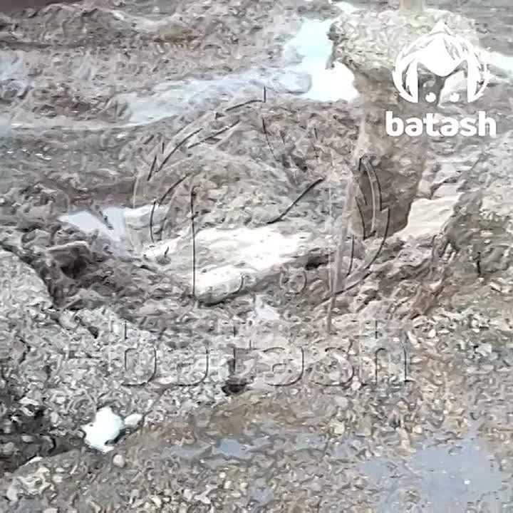 Земля обвалилась под детской площадкой в Уфе