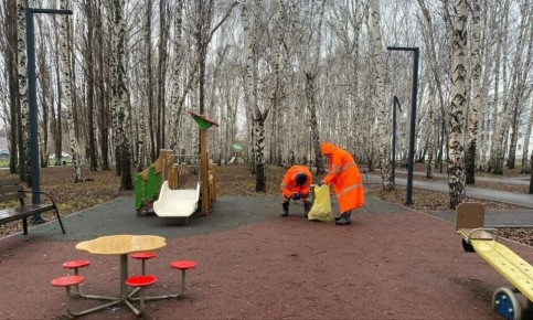 В Стерлитамаке продолжается комплексная уборка городских территорий