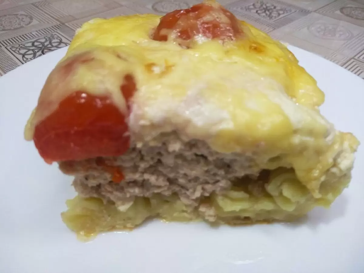 Приготовь вкуснейшую запеканку с мясом и макаронами - идеальное блюдо для выходного!