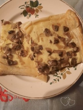 Открытый пирог с грибами: идеальный перекус для каждого случая