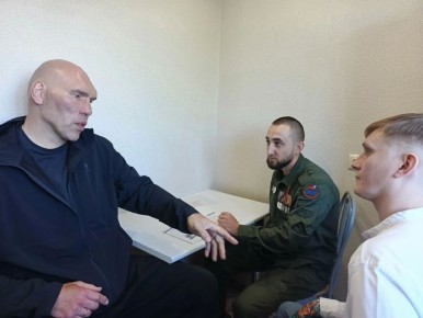 Николай Валуев посетил ветерана СВО в Стерлитамаке