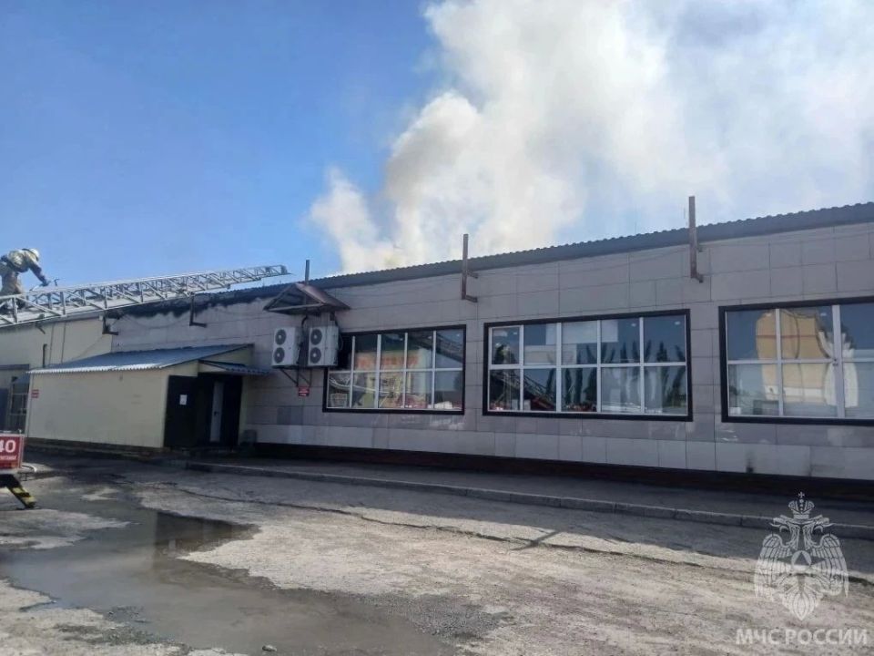 В двух городах Башкирии произошли пожары в ТЦ В двух городах Башкирии произошли пожары в ТЦ