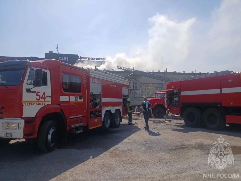 Пожары произошли в торговых центрах Нефтекамска и Стерлитамака Пожары произошли в торговых центрах Нефтекамска и Стерлитамака