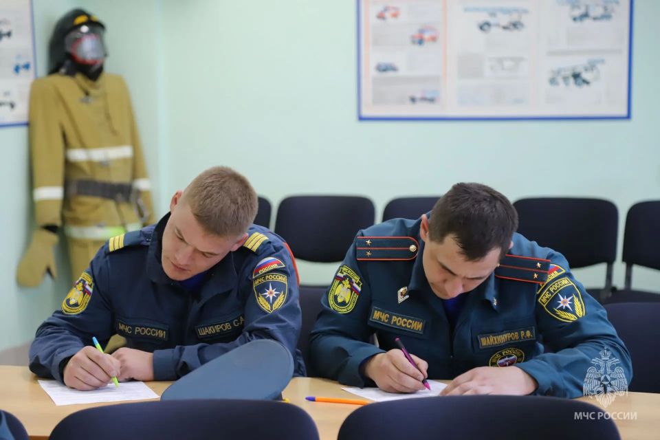 В Уфе проходит конкурс «Лучшее звено газодымозащитной службы» В Уфе проходит конкурс «Лучшее звено газодымозащитной службы»