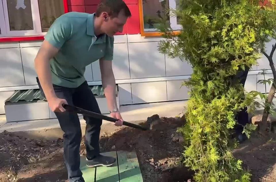 В Уфе сотрудники прокуратуры провели субботник в подшефном Центре содействия семейному воспитанию