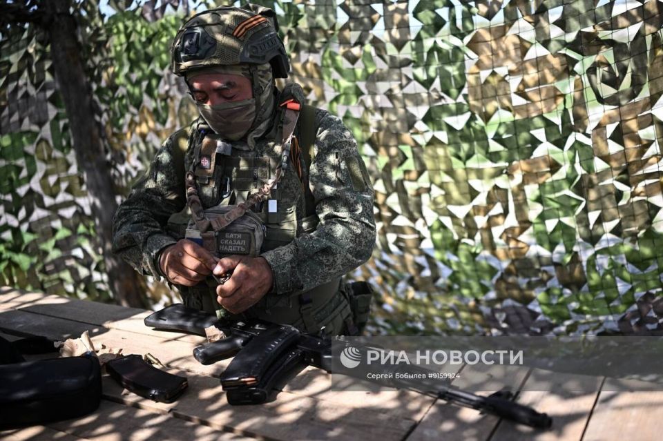 Боевое слаживание бойцов 31-го мотострелкового полка "Башкортостан" 67-й мотострелковой дивизии 25-й общевойсковой армии группы войск "Запад" Боевое слаживание бойцов 31-го мотострелкового полка "Башкортостан" 67-й мотострелковой дивизии 25-й общевойсковой армии группы войск "Запад"