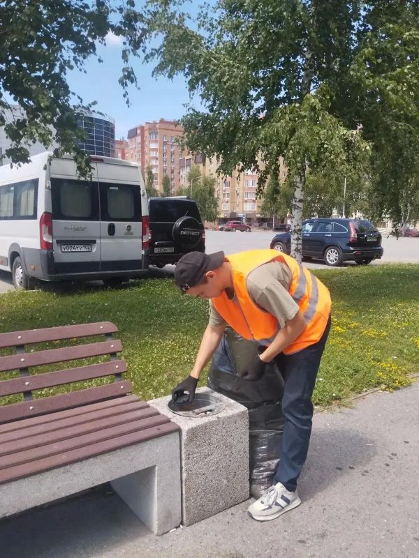 Доброе утро, #любимаяУфа Наши коммунальные службы работают круглосуточно, чтобы город оставался чистым и ухоженным: ежедневно ведётся механизированная очистка дорог и тротуаров, уборка смета и мусора, покос травы и... Доброе утро, #любимаяУфа Наши коммунальные службы работают круглосуточно, чтобы город оставался чистым и ухоженным: ежедневно ведётся механизированная очистка дорог и тротуаров, уборка смета и мусора, покос травы и...