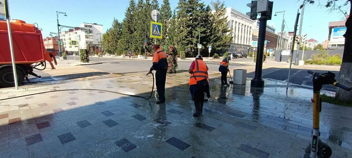 Доброе утро, #любимаяУфа Наши коммунальные службы работают круглосуточно, чтобы город оставался чистым и ухоженным: ежедневно ведётся механизированная очистка дорог и тротуаров, уборка смета и мусора, покос травы и... Доброе утро, #любимаяУфа Наши коммунальные службы работают круглосуточно, чтобы город оставался чистым и ухоженным: ежедневно ведётся механизированная очистка дорог и тротуаров, уборка смета и мусора, покос травы и...