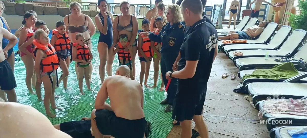 Аквапарк в Уфе вновь превратился в центр обучения спасению на воде Аквапарк в Уфе вновь превратился в центр обучения спасению на воде