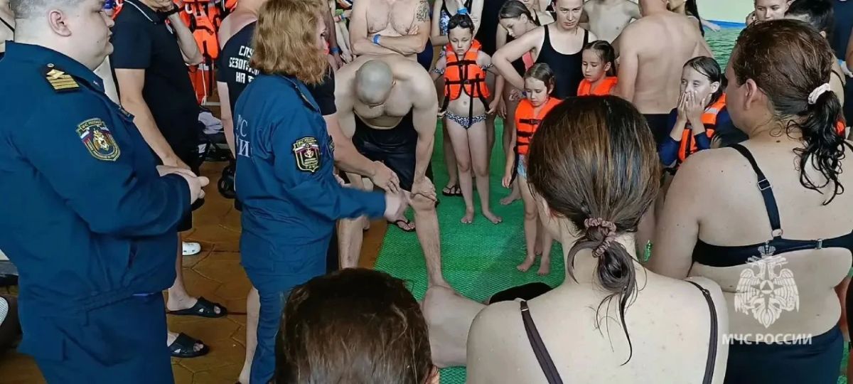 Аквапарк в Уфе вновь превратился в центр обучения спасению на воде Аквапарк в Уфе вновь превратился в центр обучения спасению на воде
