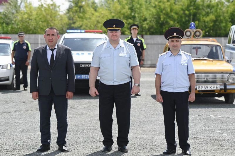 В Белорецке торжественно открыли новую автостоянку ОГИБДД для оказания госуслуг населению В Белорецке торжественно открыли новую автостоянку ОГИБДД для оказания госуслуг населению
