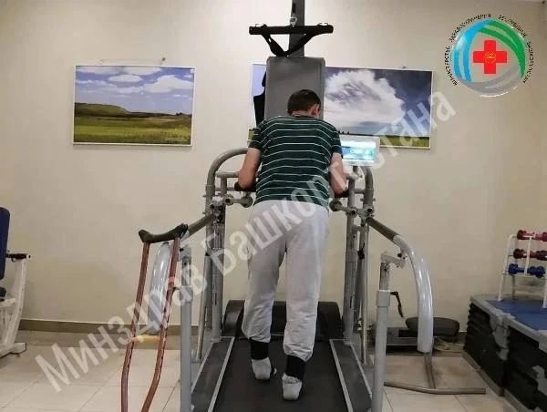 Боец СВО снова встал на ноги после тяжёлых травм Боец СВО снова встал на ноги после тяжёлых травм