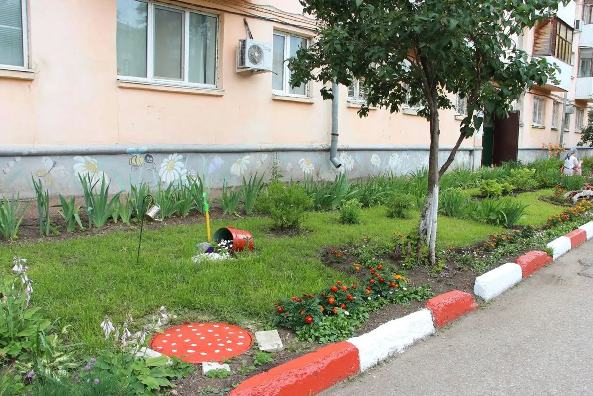 В Уфе отметят активистов за озеленение придомовых территорий В Уфе отметят активистов за озеленение придомовых территорий