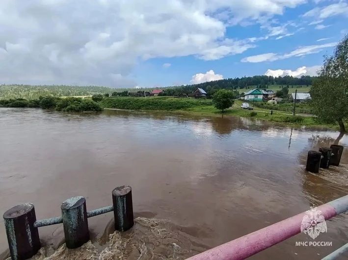 В Белокатайском и Аскинском районах, где затопило придомовые территории, уровень рек постепенно снижается