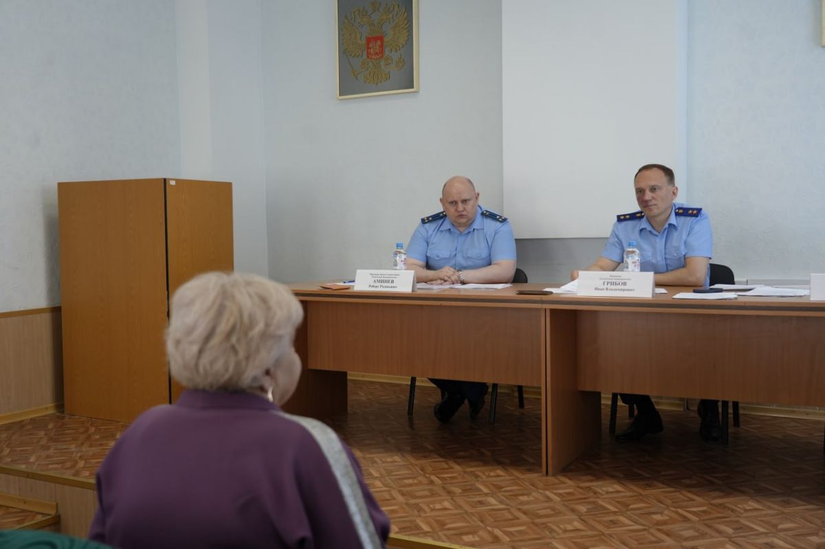 Прокурор республики Иван Грибов провел прием граждан в Стерлитамаке Прокурор республики Иван Грибов провел прием граждан в Стерлитамаке