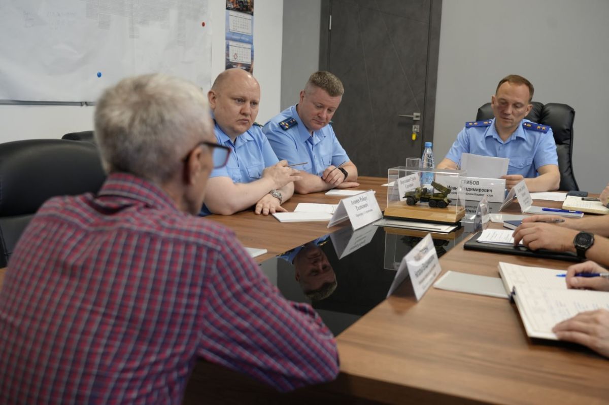 Прокурор республики Иван Грибов провел прием граждан в Стерлитамаке Прокурор республики Иван Грибов провел прием граждан в Стерлитамаке