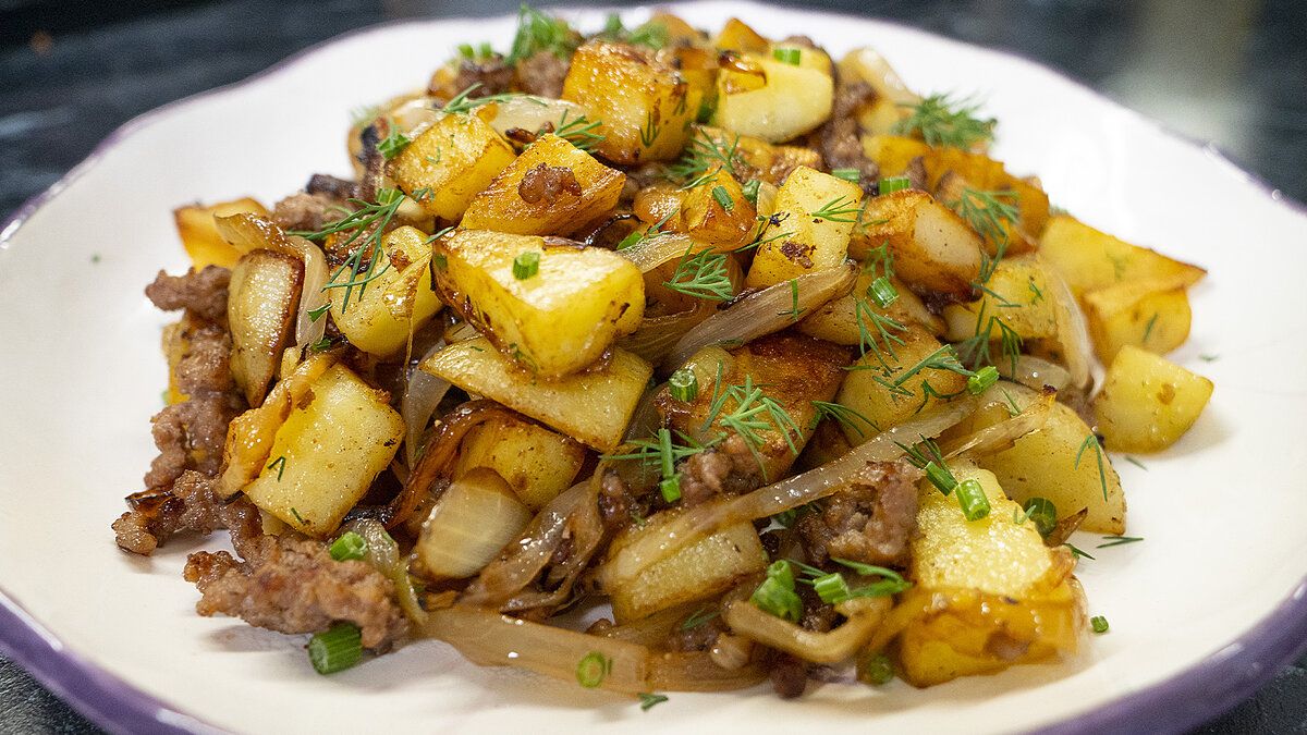 Как сделать жареную картошку еще вкуснее: секреты приготовления с мясом