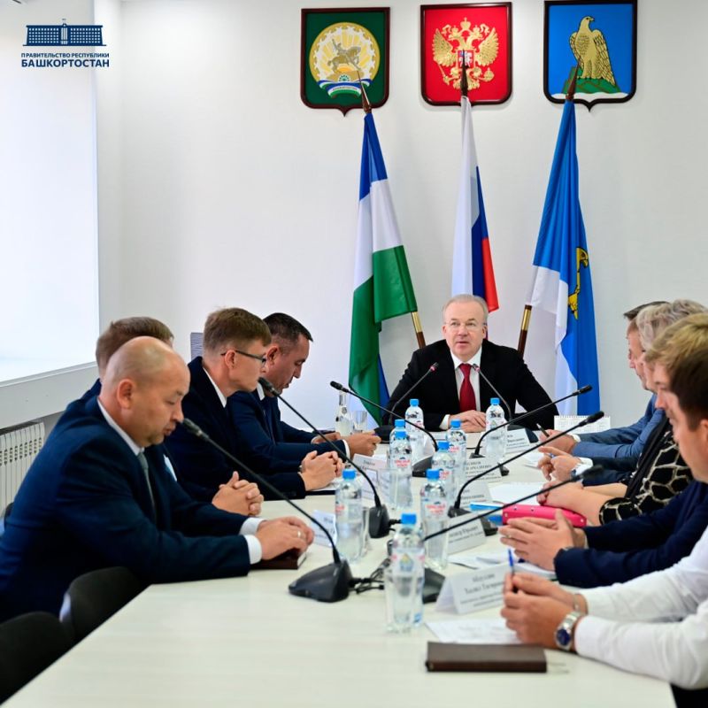 Андрей Назаров провел совещание по подготовке к осенне-зимнему периоду в Белорецке Андрей Назаров провел совещание по подготовке к осенне-зимнему периоду в Белорецке