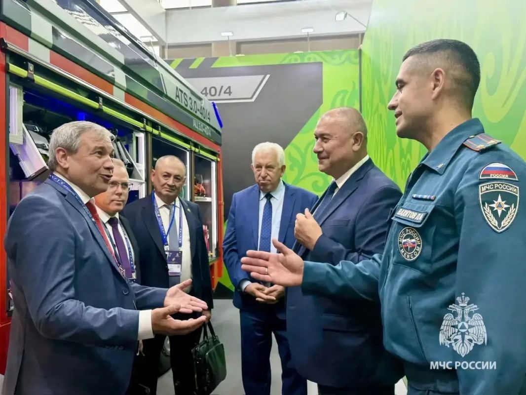 Сотрудники Главного управления МЧС России по Республике Башкортостан приняли участие в Международном салоне «Комплексная безопасность – 2026», который стартовал в Казани Сотрудники Главного управления МЧС России по Республике Башкортостан приняли участие в Международном салоне «Комплексная безопасность – 2026», который стартовал в Казани