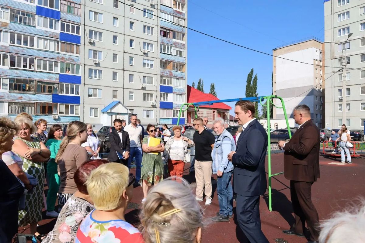 Поздравление главы администрации Эмиля Шаймарданова с юбилеем города Поздравление главы администрации Эмиля Шаймарданова с юбилеем города