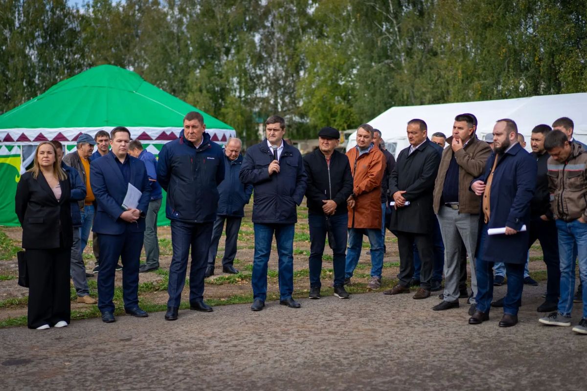 В Чишминском районе республики на базе филиала ООО МТК «Башсельхозтехника» прошел семинар по организации перевозки сельскохозяйственной продукции по дорогам общего пользования В Чишминском районе республики на базе филиала ООО МТК «Башсельхозтехника» прошел семинар по организации перевозки сельскохозяйственной продукции по дорогам общего пользования