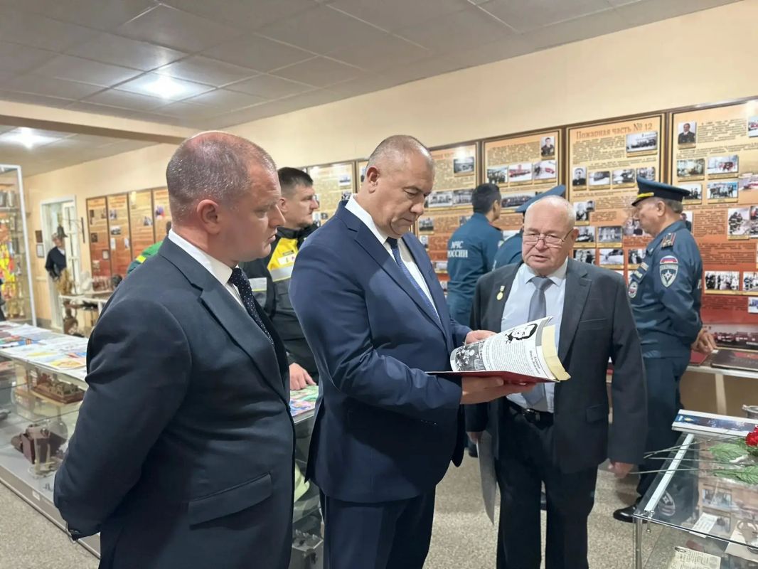 Сегодня совместно с заместителем Премьер-министра Правительства Республики Башкортостан Иреком Хайривариевичем Сагитовым и начальником Главного управления МЧС России по РБ Владимиром Николаевичем Гориным посетили с рабочим... Сегодня совместно с заместителем Премьер-министра Правительства Республики Башкортостан Иреком Хайривариевичем Сагитовым и начальником Главного управления МЧС России по РБ Владимиром Николаевичем Гориным посетили с рабочим...