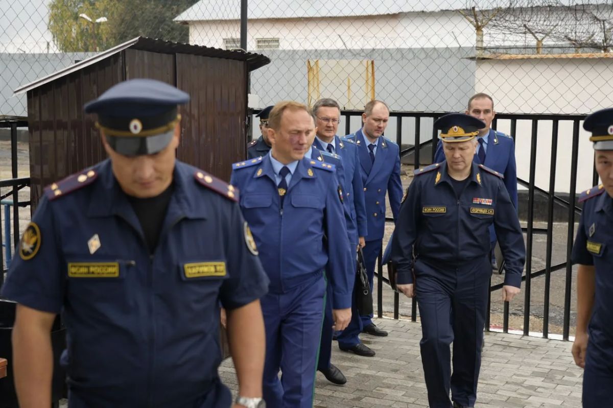 Прокурор республики Иван Грибов проверил состояние законности в исправительной колонии в Уфе