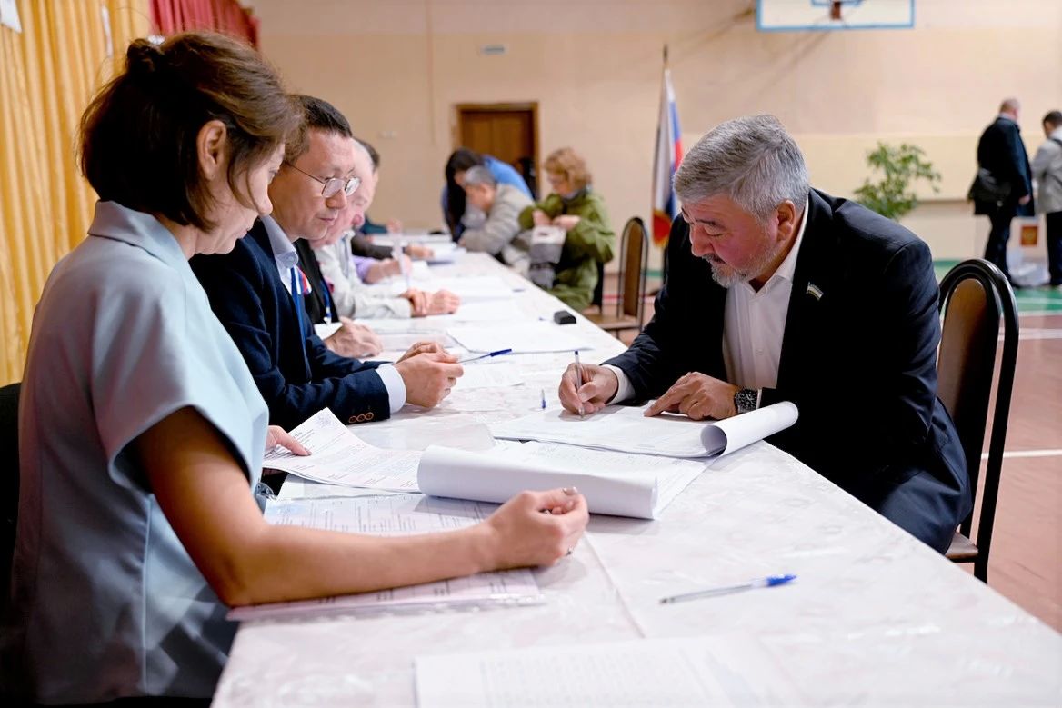 Уфимцы выбирают депутатов Госдумы и Горсовета Уфимцы выбирают депутатов Госдумы и Горсовета