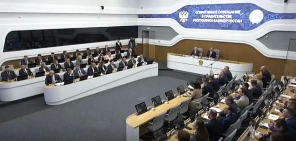 На оперативном совещании в ЦУРе глава Башкирии Радий Хабиров сообщил, что написал заявление в Следственный комитет из-за вмешательства в его личную жизнь