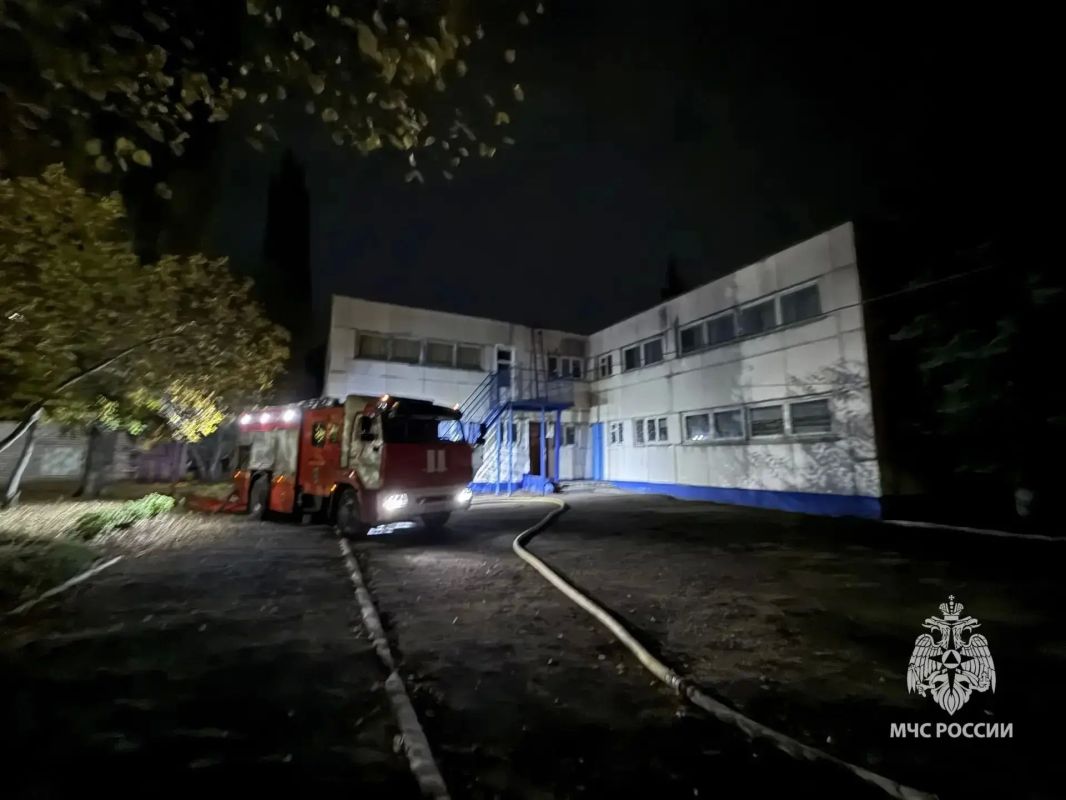 В Уфе пожарные ликвидировали возгорание в детском саду В Уфе пожарные ликвидировали возгорание в детском саду