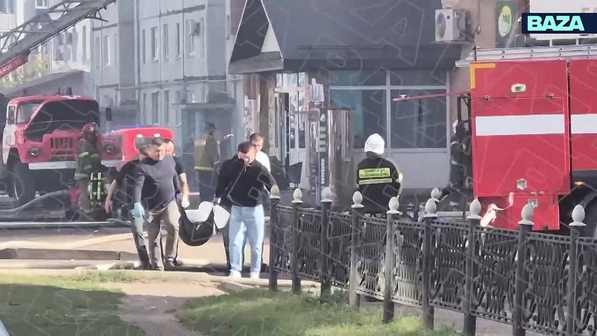 Три человека погибли при пожаре в ТЦ «Солнечный» в Стерлитамаке