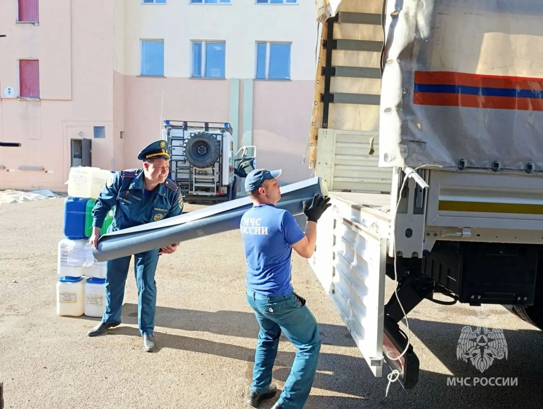 Башкирские спасатели направили новую партию адресной гуманитарной помощи в зону СВО Башкирские спасатели направили новую партию адресной гуманитарной помощи в зону СВО
