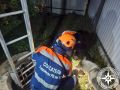 В Уфимском районе спасатели вытащили собаку из колодца