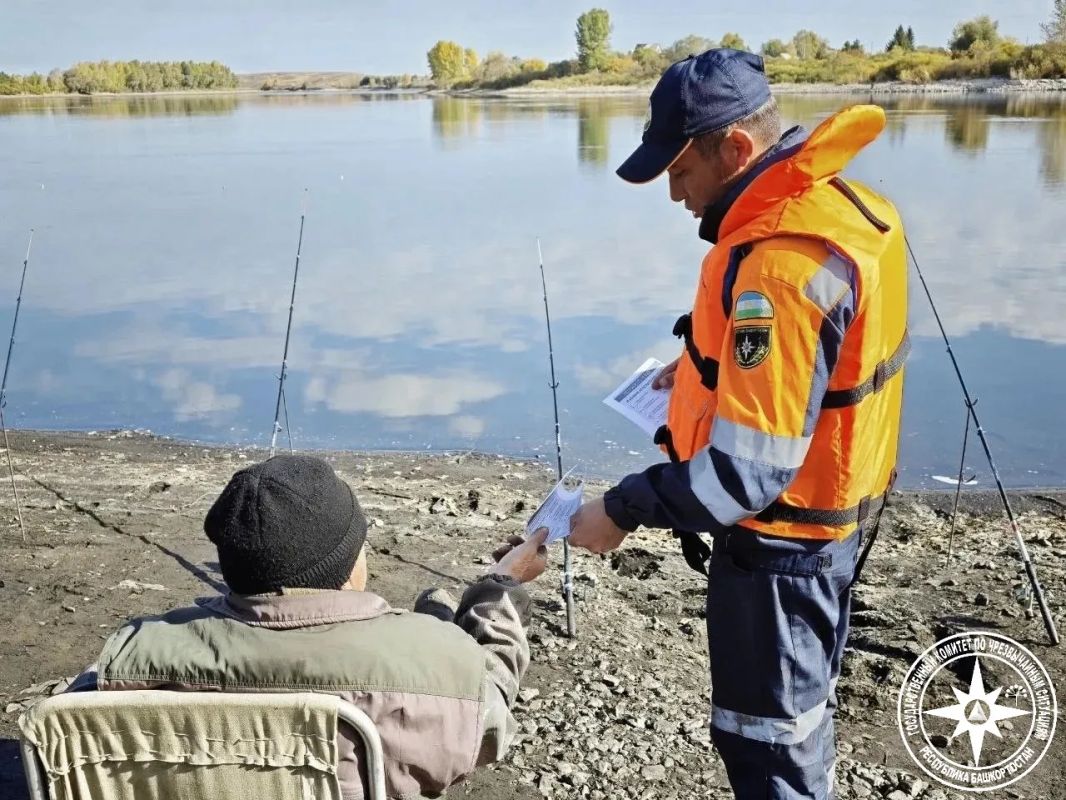 Спасатели Госкомитета РБ по ЧС продолжают профилактические рейды на водоёмах республики Спасатели Госкомитета РБ по ЧС продолжают профилактические рейды на водоёмах республики