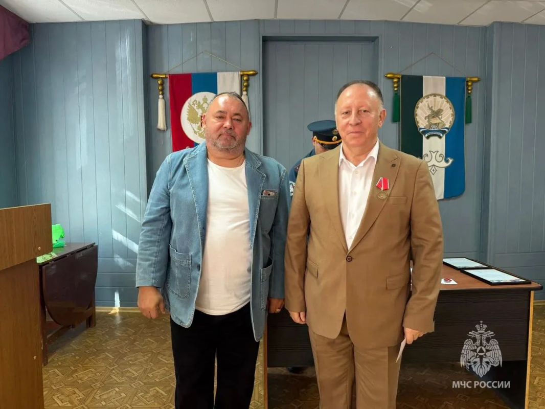 Связь поколений: в Салавате чествовали ветеранов пожарной охраны ко Дню пожилого человека Связь поколений: в Салавате чествовали ветеранов пожарной охраны ко Дню пожилого человека