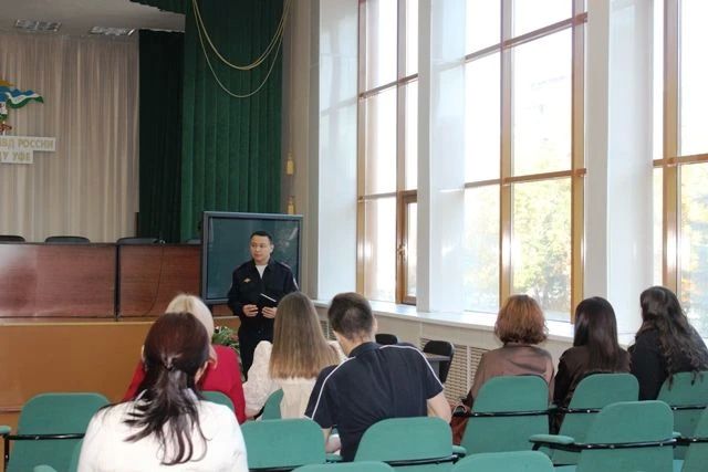 Студенты-юристы проходят стажировку в Управлении МВД России по г. Уфе
