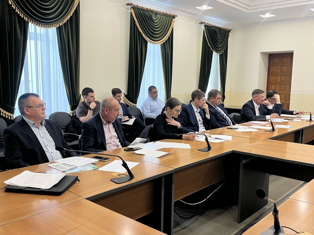 В Министерстве промышленности, энергетики и инноваций Республики Башкортостан состоялось рабочее совещание по подготовке Российского энергетического форума, который пройдет в Уфе с 28 по 30 октября в выставочном комплексе... В Министерстве промышленности, энергетики и инноваций Республики Башкортостан состоялось рабочее совещание по подготовке Российского энергетического форума, который пройдет в Уфе с 28 по 30 октября в выставочном комплексе...