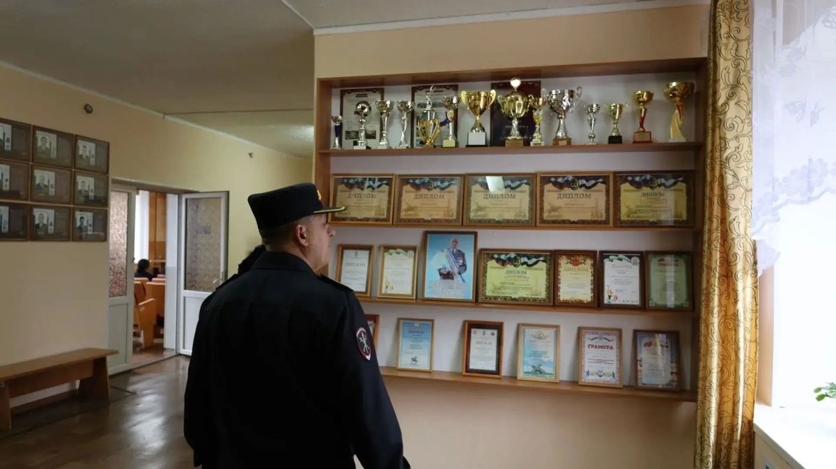 Министр внутренних дел по Республике Башкортостан проверил работу подразделений МВД в Илишевском районе Министр внутренних дел по Республике Башкортостан проверил работу подразделений МВД в Илишевском районе