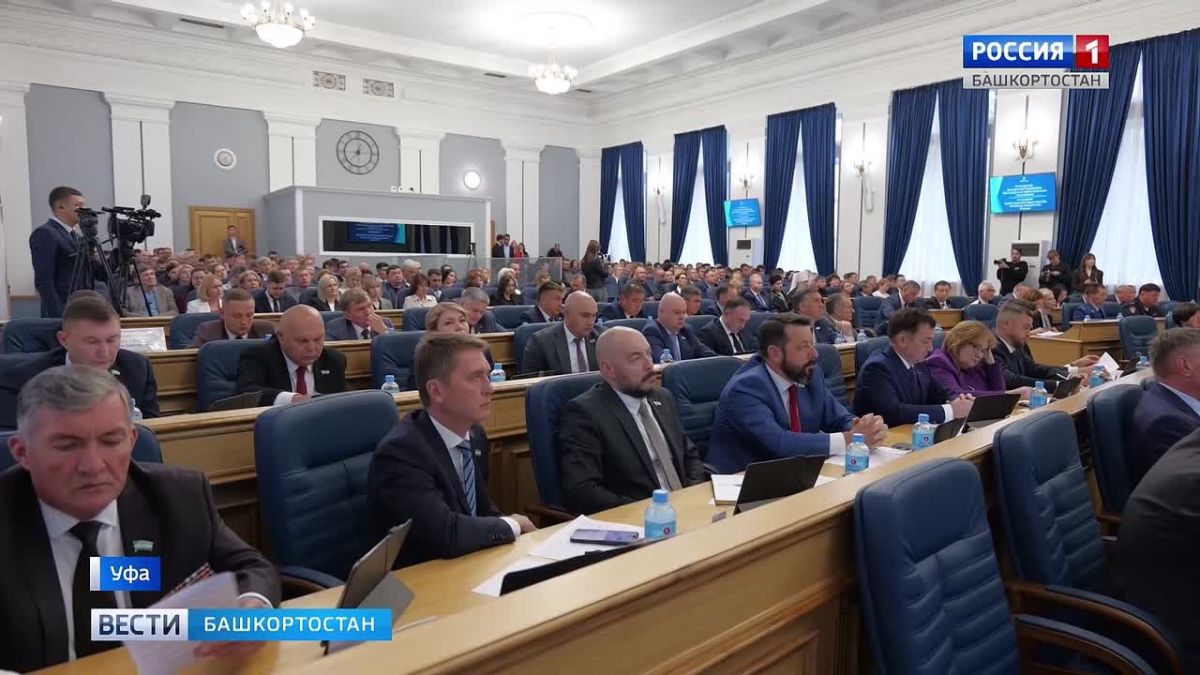 Новый политический цикл в Уфе: как прошло первое заседание горсовета – репортаж «Вестей»