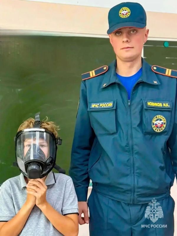 Занятие в школе в рамках месячника гражданской обороны