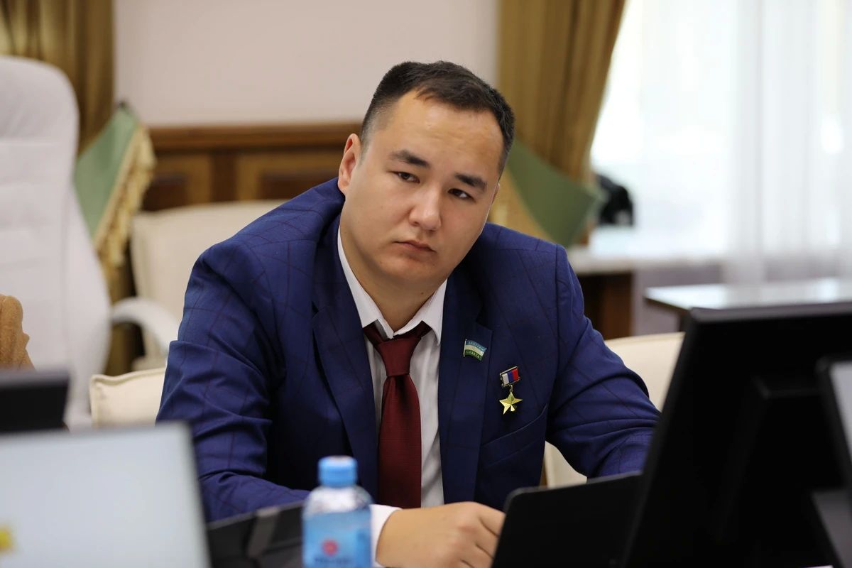 Уфимские депутаты готовятся к заседанию Горсовета Уфимские депутаты готовятся к заседанию Горсовета