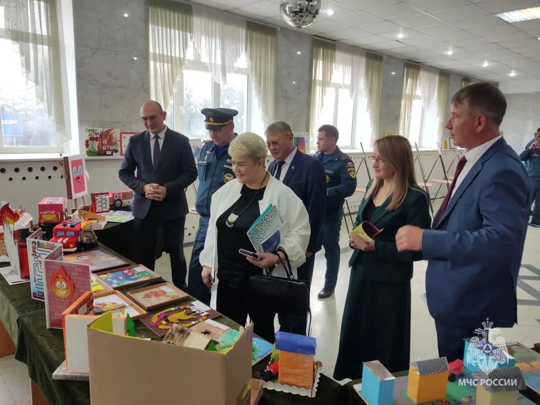 Заместитель начальника управления надзорной деятельности и профилактической работы Главного управления Рустем Файзуллин рассказал, как предупредить пожары и избежать гибели и травмирования детей Заместитель начальника управления надзорной деятельности и профилактической работы Главного управления Рустем Файзуллин рассказал, как предупредить пожары и избежать гибели и травмирования детей